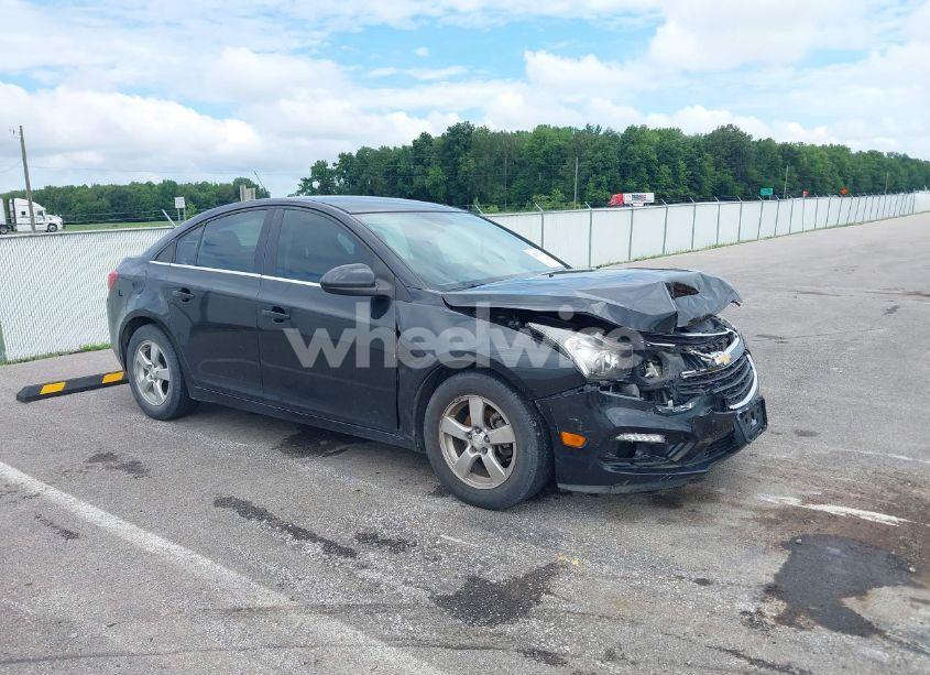 2016 Chevrolet Cruze LIMITED LT (VIN 1G1PE5SB6G7155111) main photo