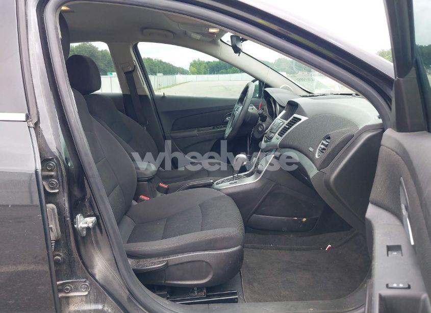 Photo 5 of 2016 Chevrolet Cruze LIMITED LT (VIN 1G1PE5SB6G7155111)