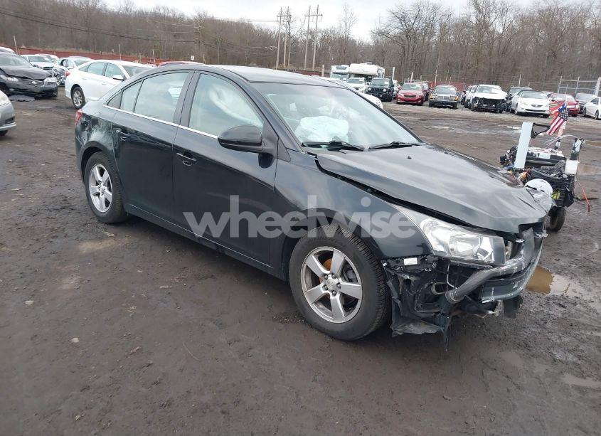 2016 Chevrolet Cruze LIMITED 1LT AUTO (VIN 1G1PE5SB6G7165136) main photo