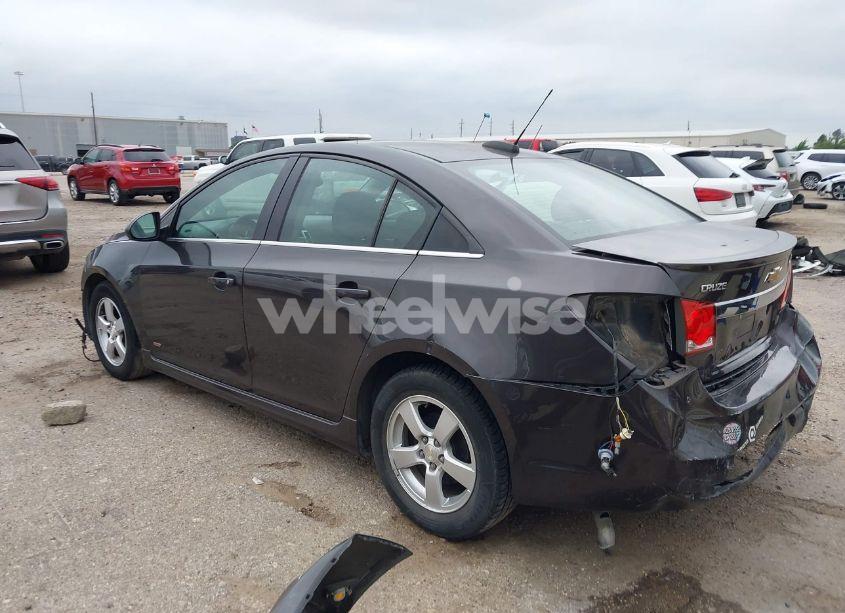 Photo 3 of 2016 Chevrolet Cruze LIMITED 1LT AUTO (VIN 1G1PE5SB6G7185273)