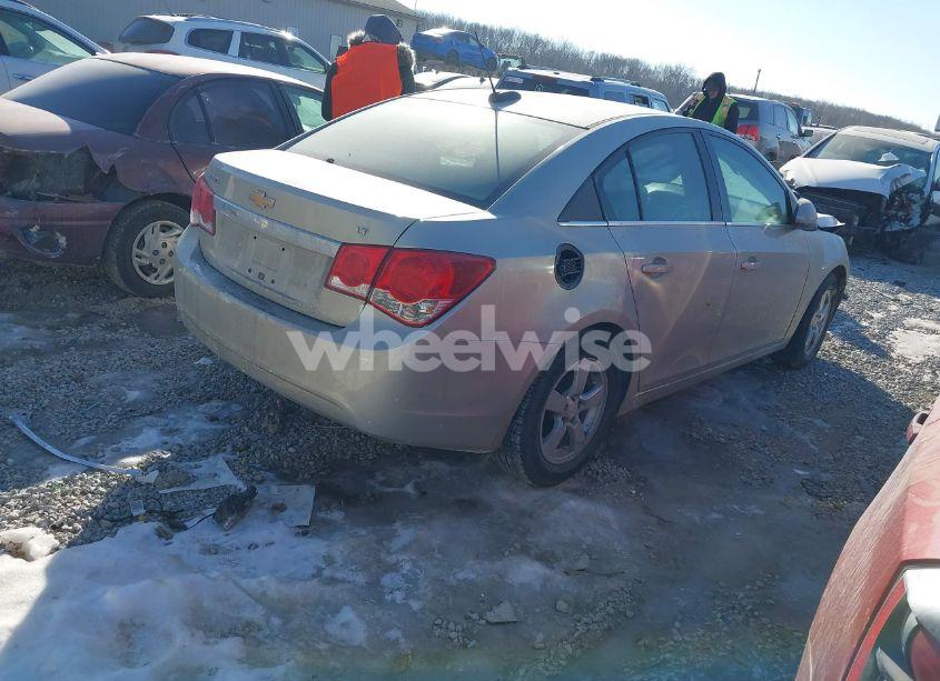 Photo 4 of 2016 Chevrolet Cruze LIMITED 1LT AUTO (VIN 1G1PE5SB6G7196452)