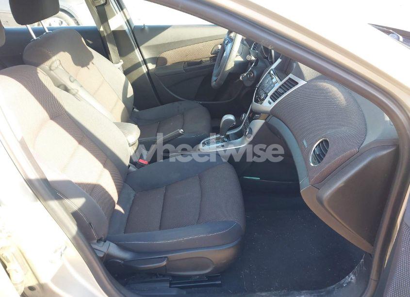 Photo 5 of 2016 Chevrolet Cruze LIMITED 1LT AUTO (VIN 1G1PE5SB6G7212312)