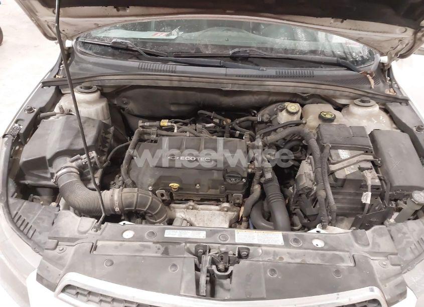 Photo 10 of 2013 Chevrolet Cruze 2LT AUTO (VIN 1G1PE5SB7D7129385)