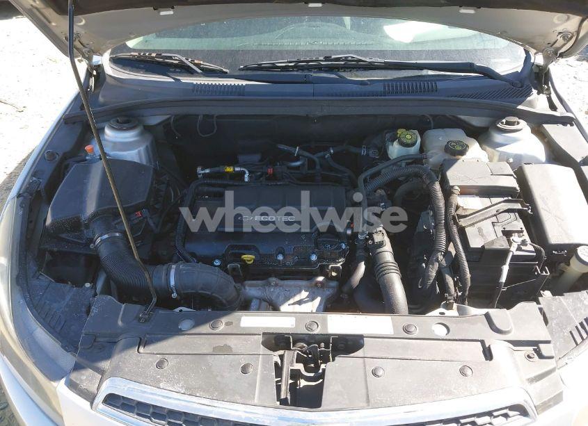 Photo 10 of 2013 Chevrolet Cruze 2LT AUTO (VIN 1G1PE5SB7D7144856)