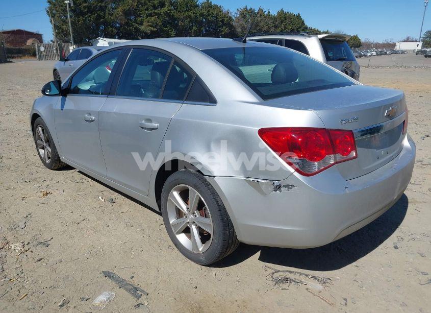 Photo 3 of 2013 Chevrolet Cruze 2LT AUTO (VIN 1G1PE5SB7D7144856)