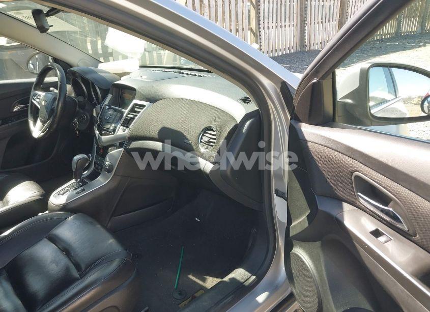 Photo 5 of 2013 Chevrolet Cruze 2LT AUTO (VIN 1G1PE5SB7D7144856)