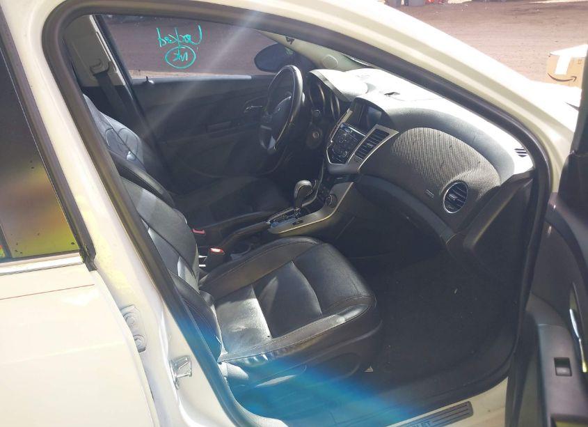 Photo 5 of 2013 Chevrolet Cruze 2LT AUTO (VIN 1G1PE5SB7D7328498)