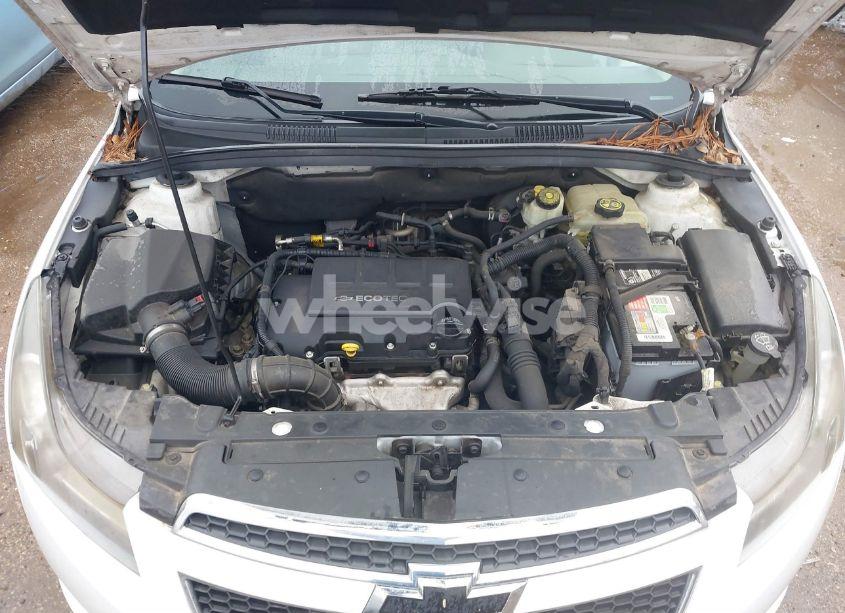 Photo 10 of 2014 Chevrolet Cruze 2LT AUTO (VIN 1G1PE5SB7E7123684)