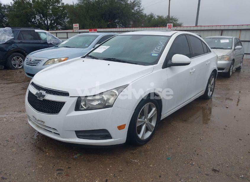 Photo 2 of 2014 Chevrolet Cruze 2LT AUTO (VIN 1G1PE5SB7E7123684)