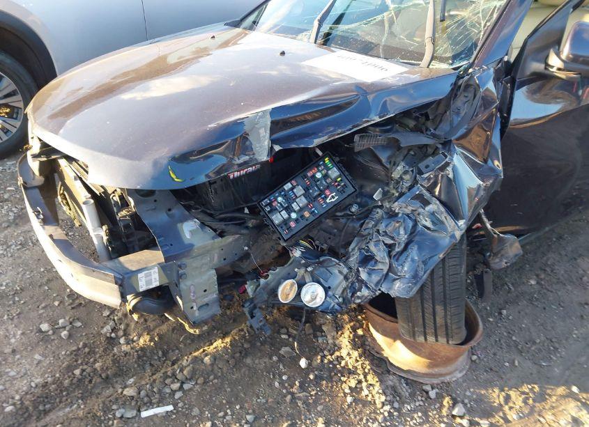 Photo 6 of 2014 Chevrolet Cruze 2LT AUTO (VIN 1G1PE5SB7E7477320)