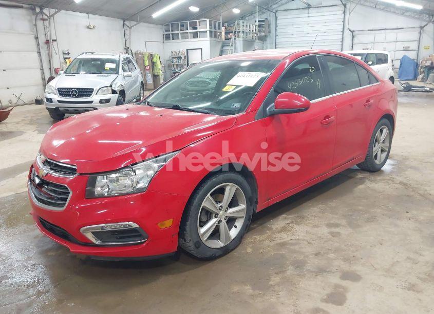 Photo 2 of 2015 Chevrolet Cruze 2LT AUTO (VIN 1G1PE5SB7F7105851)