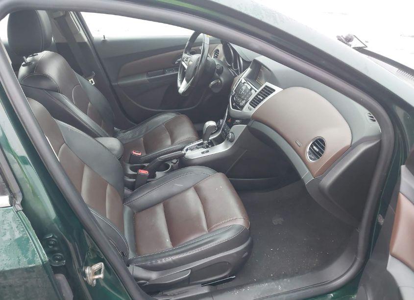 Photo 5 of 2015 Chevrolet Cruze 2LT AUTO (VIN 1G1PE5SB7F7175169)