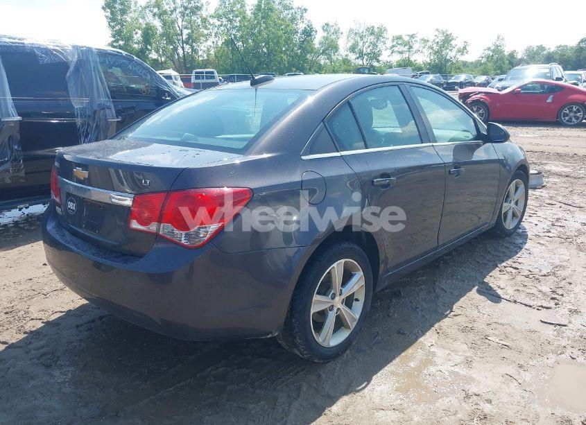 Photo 4 of 2015 Chevrolet Cruze 2LT AUTO (VIN 1G1PE5SB7F7177178)