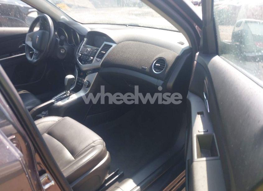 Photo 5 of 2015 Chevrolet Cruze 2LT AUTO (VIN 1G1PE5SB7F7177178)