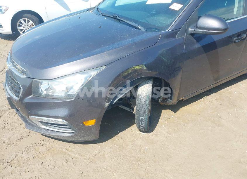 Photo 6 of 2015 Chevrolet Cruze 2LT AUTO (VIN 1G1PE5SB7F7177178)