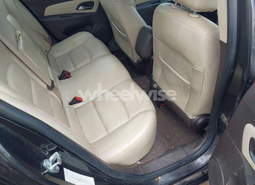 Photo 8 of 2015 Chevrolet Cruze 2LT AUTO (VIN 1G1PE5SB7F7186267)