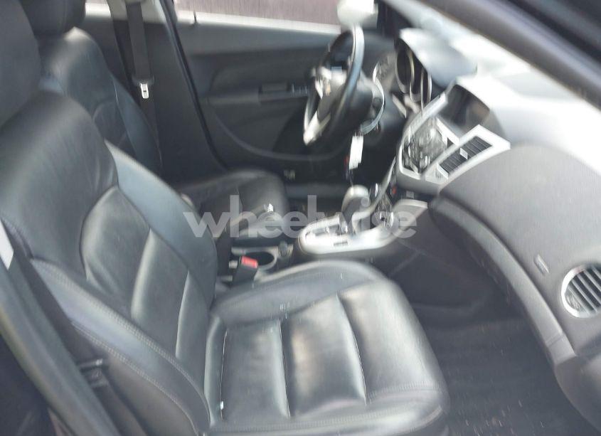 Photo 5 of 2015 Chevrolet Cruze 2LT AUTO (VIN 1G1PE5SB7F7223544)