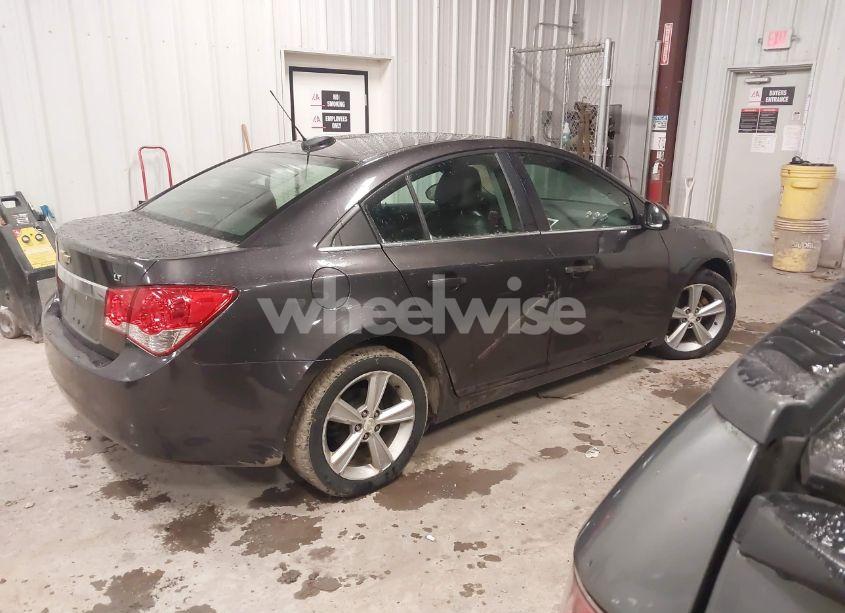 Photo 4 of 2015 Chevrolet Cruze 2LT AUTO (VIN 1G1PE5SB7F7233331)