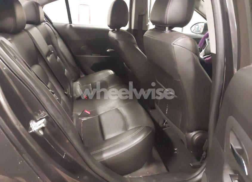 Photo 8 of 2015 Chevrolet Cruze 2LT AUTO (VIN 1G1PE5SB7F7233331)