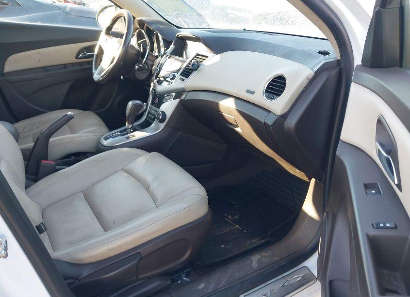 Photo 5 of 2015 Chevrolet Cruze 2LT AUTO (VIN 1G1PE5SB7F7258035)