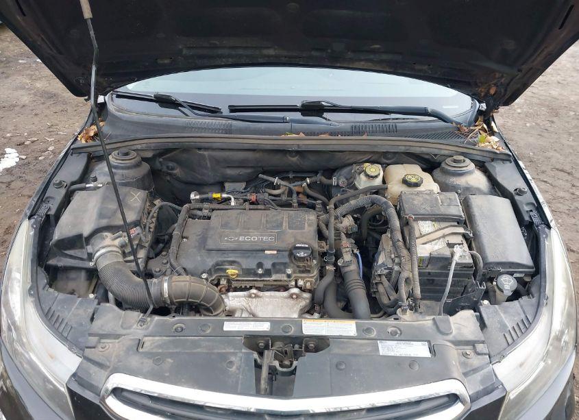 Photo 10 of 2015 Chevrolet Cruze 2LT AUTO (VIN 1G1PE5SB7F7278155)