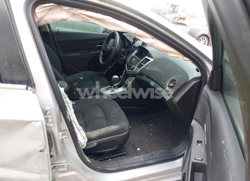 Photo 5 of 2016 Chevrolet Cruze LIMITED 1LT AUTO (VIN 1G1PE5SB7G7196573)