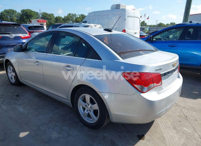 Photo 3 of 2016 Chevrolet Cruze LIMITED 1LT AUTO (VIN 1G1PE5SB7G7208236)