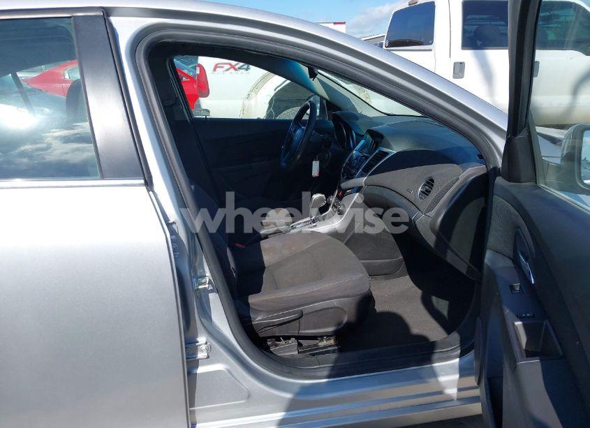 Photo 5 of 2016 Chevrolet Cruze LIMITED 1LT AUTO (VIN 1G1PE5SB7G7208236)