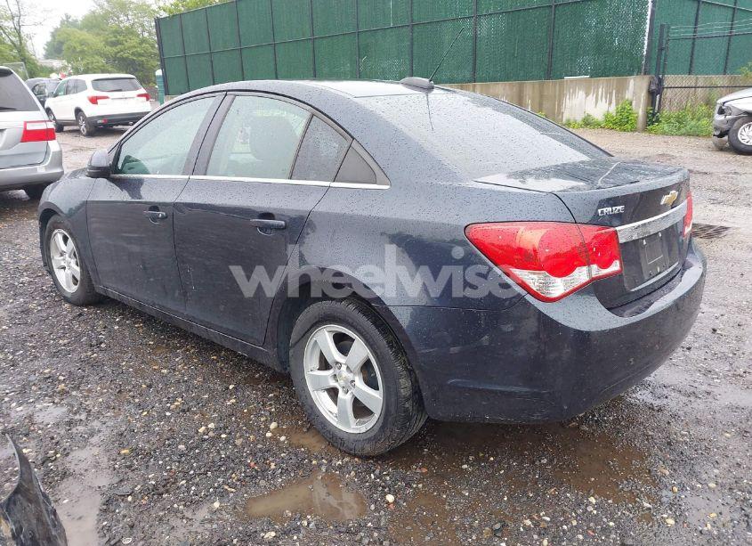 Photo 3 of 2016 Chevrolet Cruze LIMITED 1LT AUTO (VIN 1G1PE5SB7G7215610)