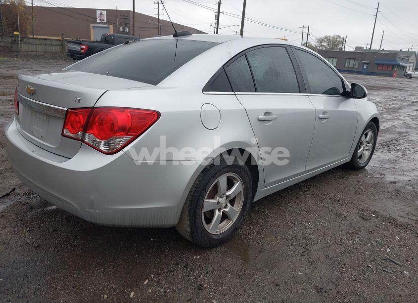 Photo 4 of 2016 Chevrolet Cruze LIMITED 1LT AUTO (VIN 1G1PE5SB7G7220936)