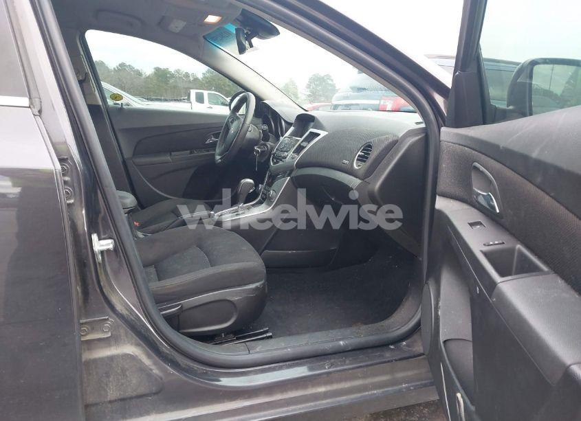 Photo 5 of 2016 Chevrolet Cruze LIMITED 1LT AUTO (VIN 1G1PE5SB7G7228390)