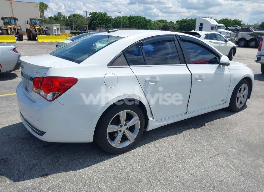 Photo 4 of 2013 Chevrolet Cruze 2LT AUTO (VIN 1G1PE5SB8D7227521)