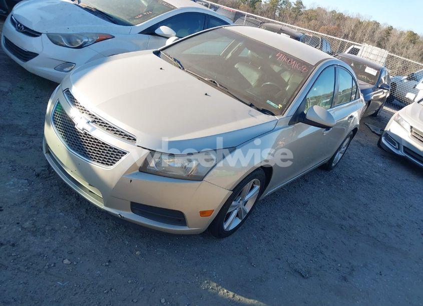 Photo 2 of 2013 Chevrolet Cruze 2LT AUTO (VIN 1G1PE5SB8D7268473)