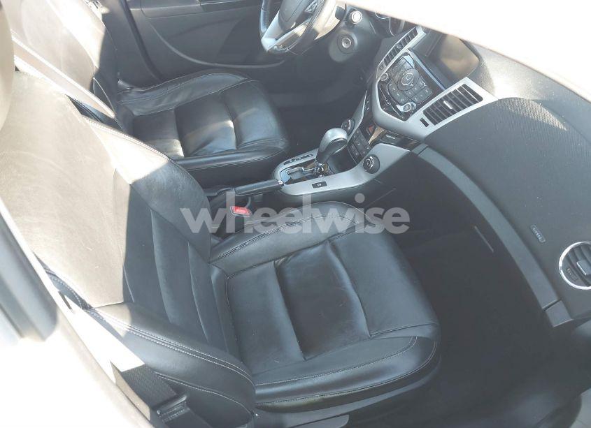 Photo 5 of 2013 Chevrolet Cruze 2LT AUTO (VIN 1G1PE5SB8D7268473)