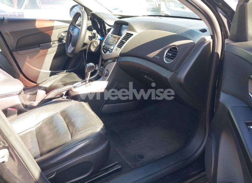 Photo 5 of 2014 Chevrolet Cruze 2LT AUTO (VIN 1G1PE5SB8E7209294)