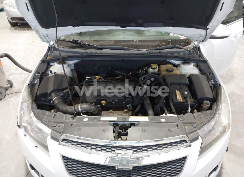 Photo 10 of 2014 Chevrolet Cruze 2LT AUTO (VIN 1G1PE5SB8E7278440)