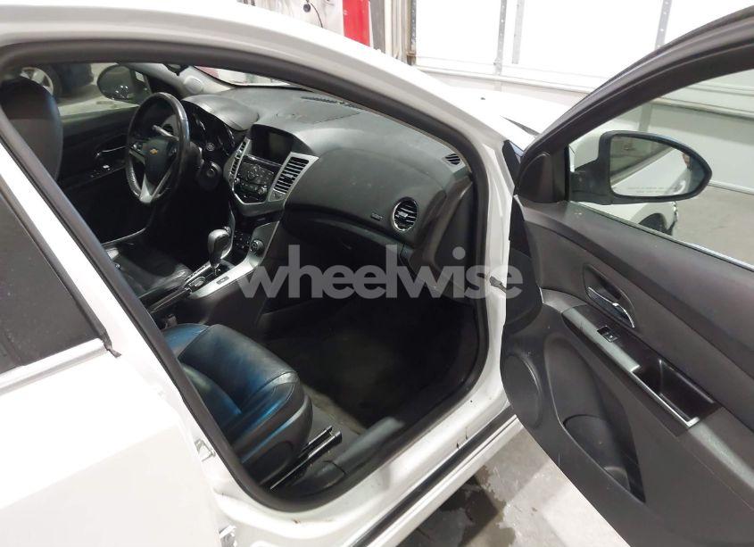 Photo 5 of 2014 Chevrolet Cruze 2LT AUTO (VIN 1G1PE5SB8E7278440)