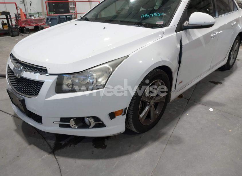 Photo 6 of 2014 Chevrolet Cruze 2LT AUTO (VIN 1G1PE5SB8E7278440)