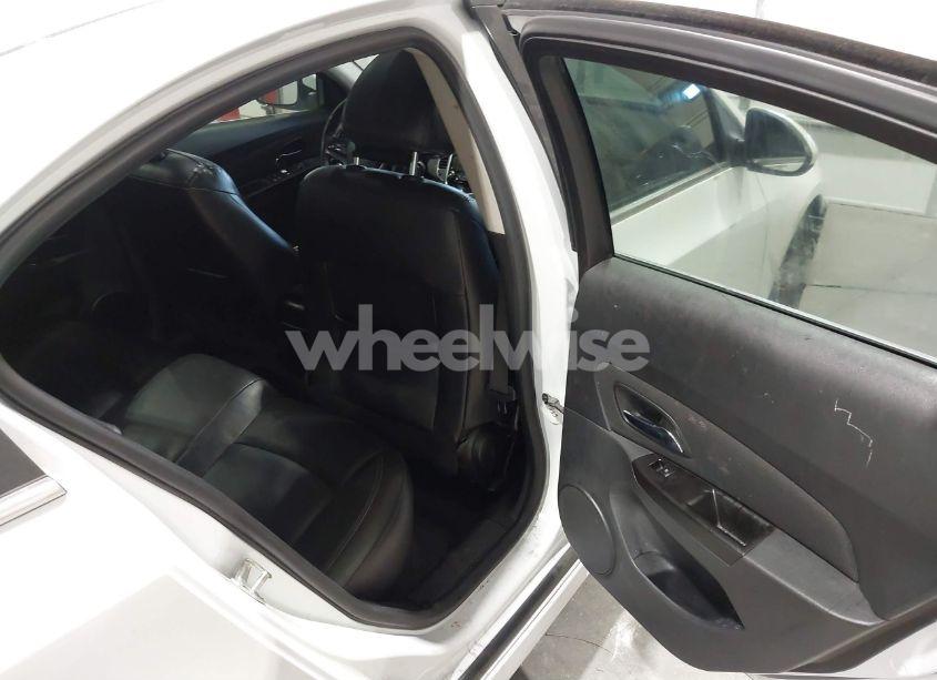 Photo 8 of 2014 Chevrolet Cruze 2LT AUTO (VIN 1G1PE5SB8E7278440)