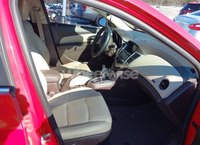 Photo 5 of 2014 Chevrolet Cruze 2LT AUTO (VIN 1G1PE5SB8E7303448)