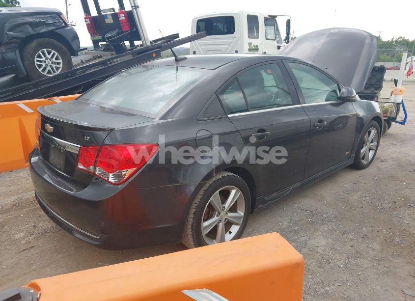 Photo 4 of 2014 Chevrolet Cruze 2LT AUTO (VIN 1G1PE5SB8E7342573)