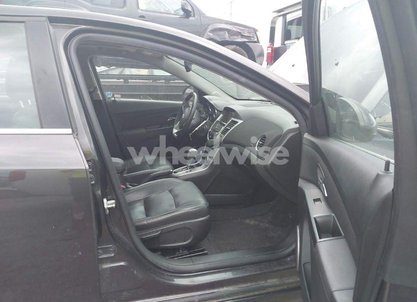 Photo 5 of 2014 Chevrolet Cruze 2LT AUTO (VIN 1G1PE5SB8E7342573)