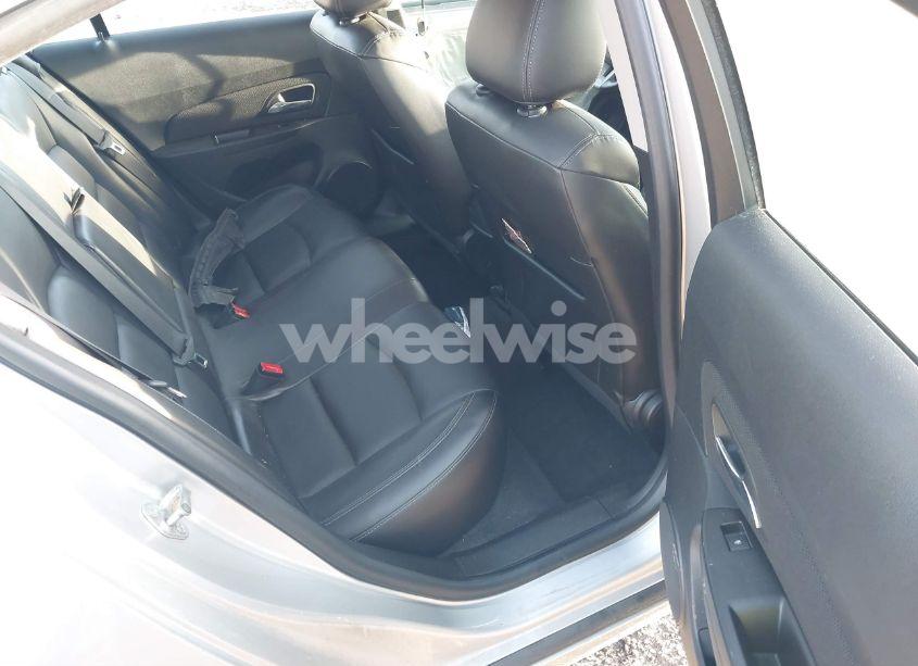 Photo 8 of 2014 Chevrolet Cruze 2LT AUTO (VIN 1G1PE5SB8E7384998)