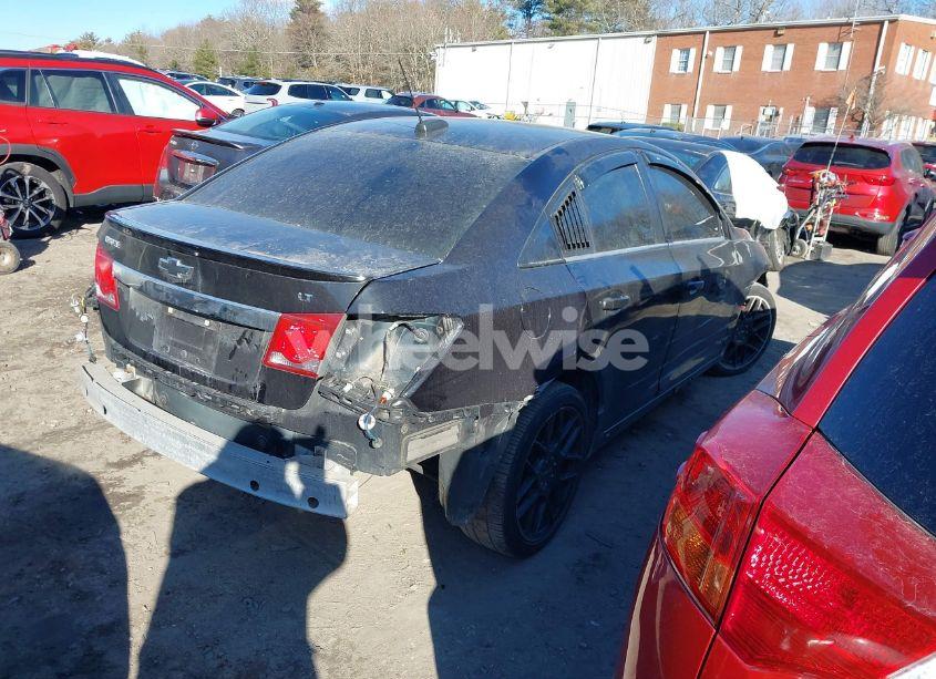 Photo 4 of 2015 Chevrolet Cruze 2LT AUTO (VIN 1G1PE5SB8F7113585)
