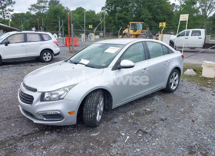 Photo 2 of 2015 Chevrolet Cruze LT (VIN 1G1PE5SB8F7141659)