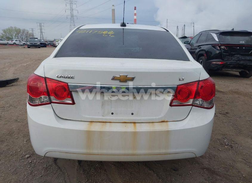 Photo 17 of 2015 Chevrolet Cruze 2LT AUTO (VIN 1G1PE5SB8F7152600)