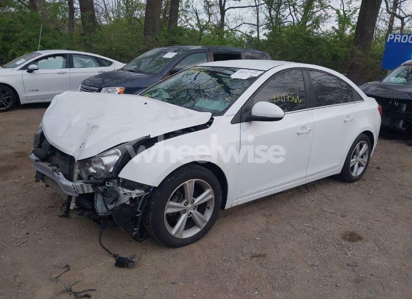 Photo 2 of 2015 Chevrolet Cruze 2LT AUTO (VIN 1G1PE5SB8F7152600)