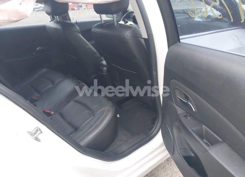 Photo 8 of 2015 Chevrolet Cruze 2LT AUTO (VIN 1G1PE5SB8F7152600)