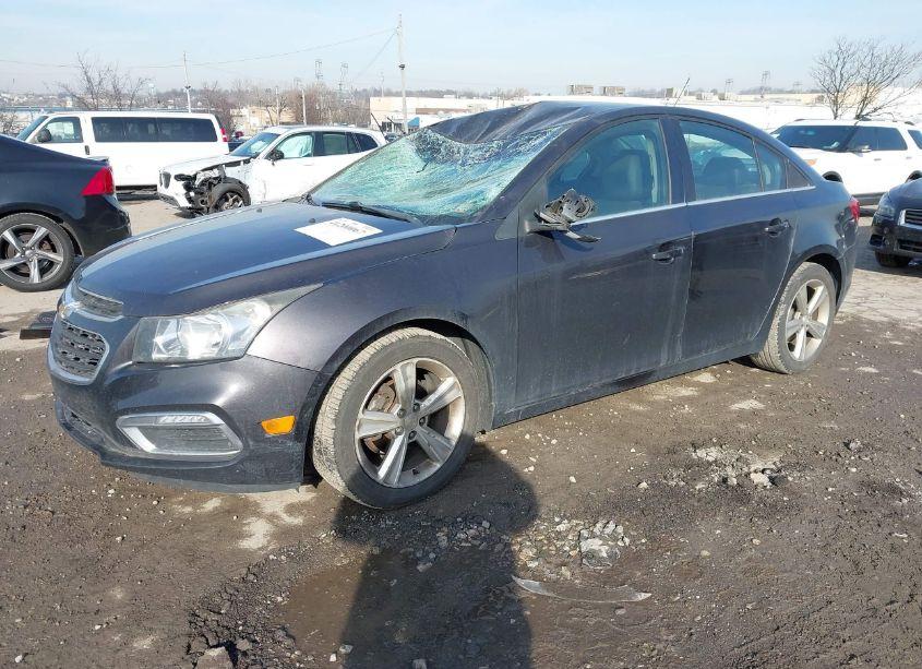 Photo 2 of 2015 Chevrolet Cruze 2LT AUTO (VIN 1G1PE5SB8F7231622)