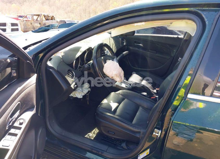 Photo 5 of 2015 Chevrolet Cruze 2LT AUTO (VIN 1G1PE5SB8F7256830)